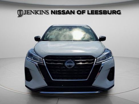 New 2025 Nissan Kicks Play S image 3