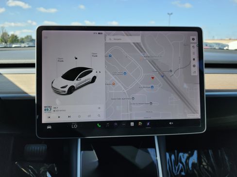 Used 2019 Tesla Model 3 Standard Range Plus image 21