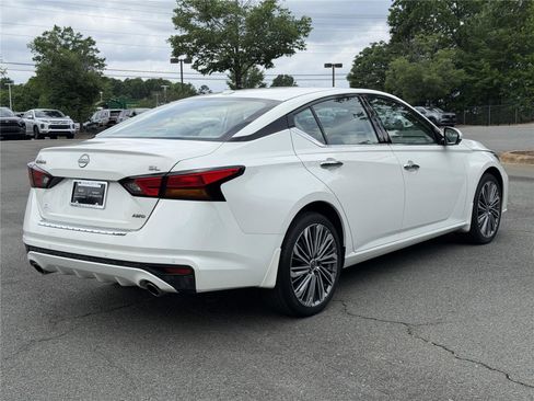 Used 2023 Nissan Altima 2.5 SL AWD/4WD image 29