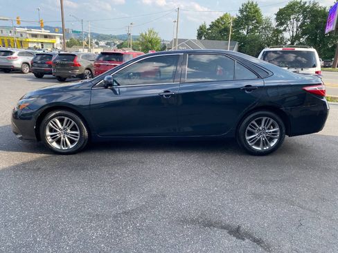 Used 2015 Toyota Camry SE FWD image 6