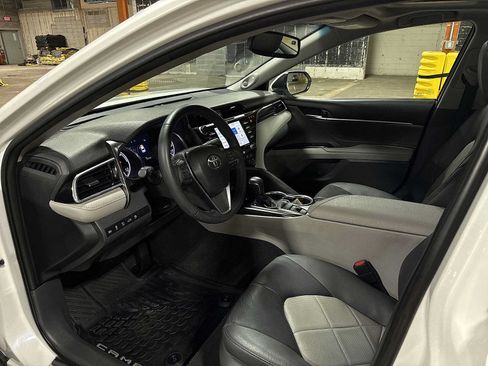Certified 2018 Toyota Camry XLE w/ Audio Package FWD image 28