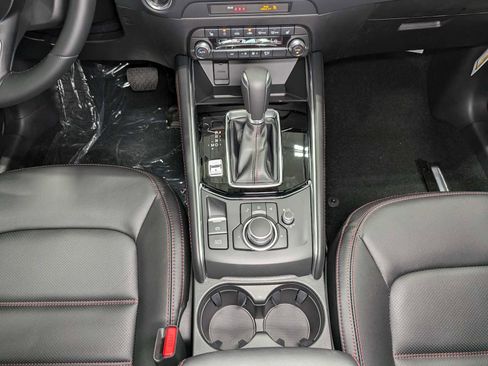 Used 2025 MAZDA CX-5 Carbon Edition image 16