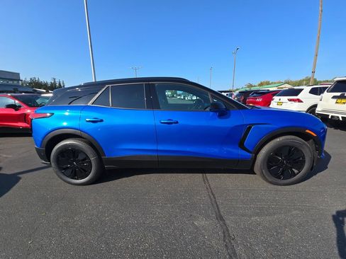 New 2025 Chevrolet Blazer EV LT w/ Super Cruise Package FWD image 3