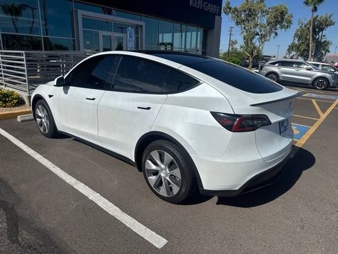 Used 2020 Tesla Model Y Long Range AWD/4WD image 6