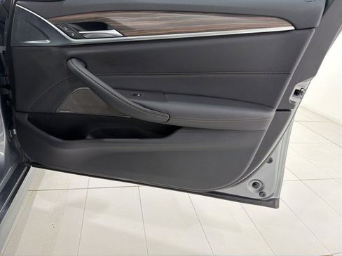 Certified 2023 BMW 540i xDrive w/ M Sport Package image 18