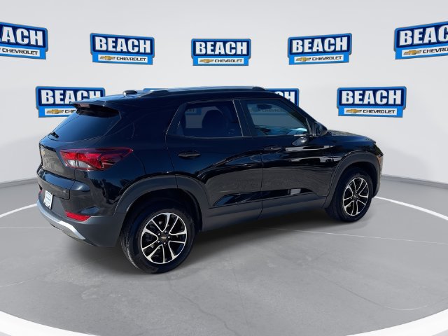 Used 2024 Chevrolet TrailBlazer LT AWD/4WD image 8