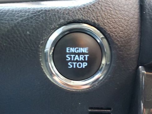 Used 2020 Toyota 4Runner SR5 image 38