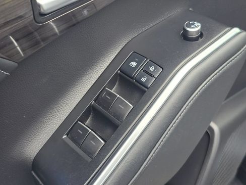 Used 2021 Toyota Highlander Platinum AWD/4WD image 26