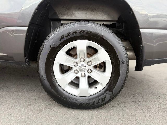 Used 2023 RAM 1500 Laramie AWD/4WD image 30