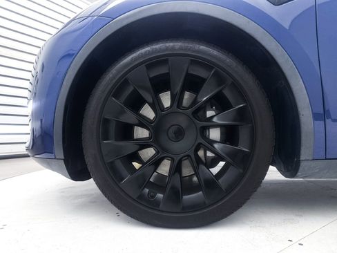 Used 2021 Tesla Model Y Long Range AWD/4WD image 2