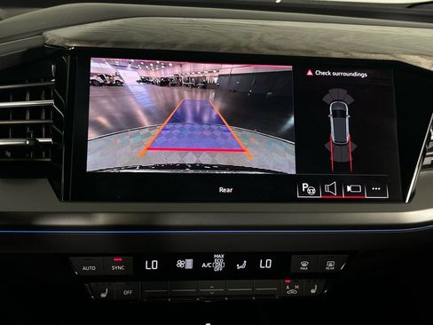 Used 2024 Audi Q4 e-tron Premium Plus w/ Premium Plus image 17