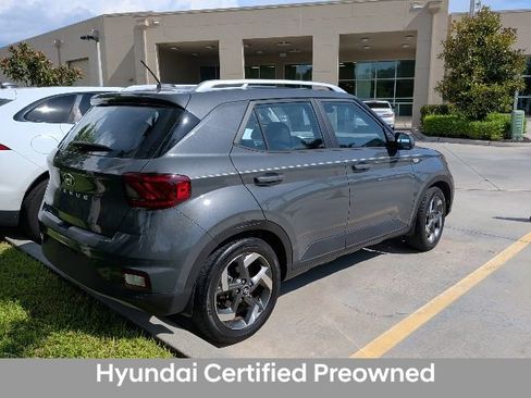 Used 2023 Hyundai Venue SEL w/ Cargo Package FWD image 3