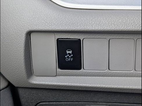 Used 2016 Toyota Sienna LE image 15