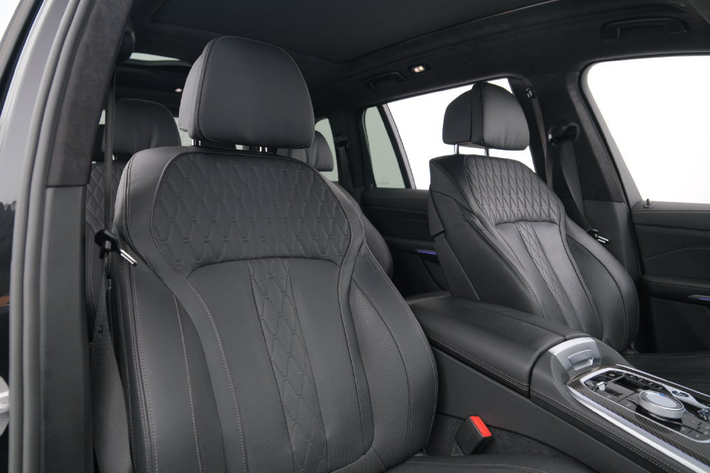Used 2025 BMW X7 M60i w/ Executive Package AWD/4WD image 27