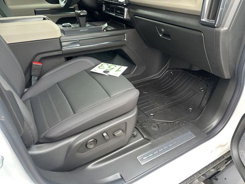 New 2026 GMC Hummer EV 2X image 13