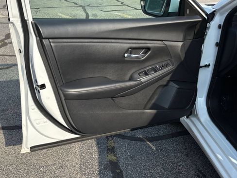 Used 2023 Nissan Sentra SV FWD image 18