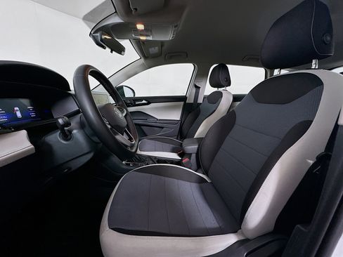 Used 2025 Volkswagen Taos S image 13