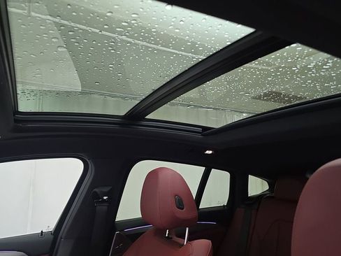 Certified 2025 BMW X4 xDrive30i w/ Premium Package image 23