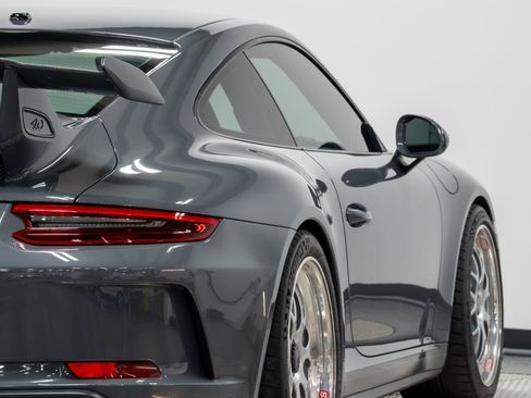 Used 2018 Porsche 911 GT3 RWD image 22
