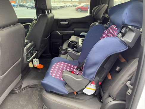 Certified 2021 GMC Sierra 1500 AT4 image 4