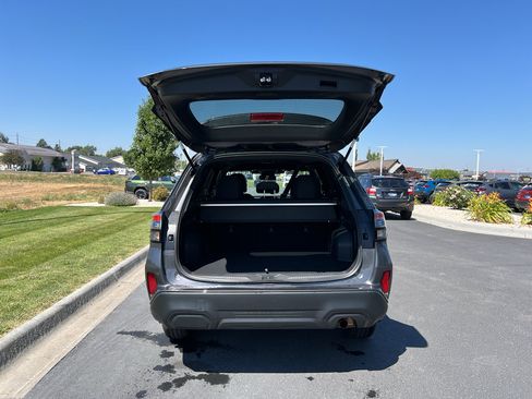 Used 2026 Subaru Forester Premium AWD/4WD image 9