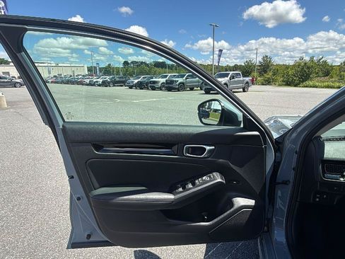 Used 2024 Honda Civic Touring image 23