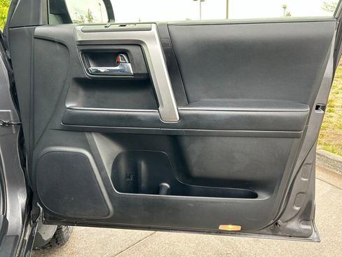 Used 2021 Toyota 4Runner SR5 AWD/4WD image 30