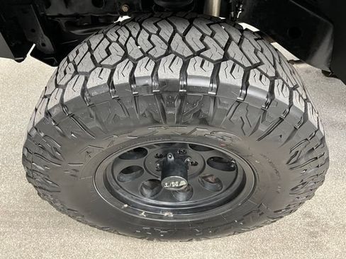 Used 2015 Jeep Wrangler Unlimited Sport w/ Quick Order Package 24S AWD/4WD image 13