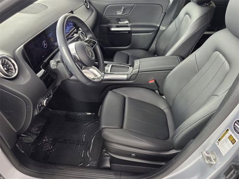 Certified 2025 Mercedes-Benz GLA 250 image 9