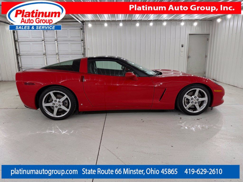 Used 2007 Chevrolet Corvette Coupe w/ Preferred Equipment Group RWD image 6