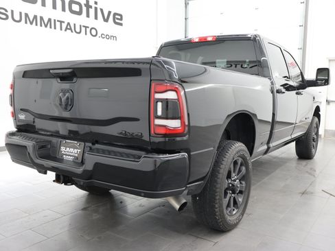 Used 2024 RAM 2500 Big Horn w/ Night Edition AWD/4WD image 4