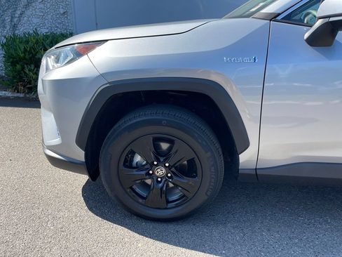 Used 2021 Toyota RAV4 XLE w/ Convenience Package AWD/4WD image 13