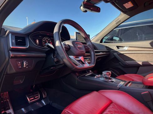 Used 2019 Audi SQ5 Premium Plus w/ Premium Plus Package image 2