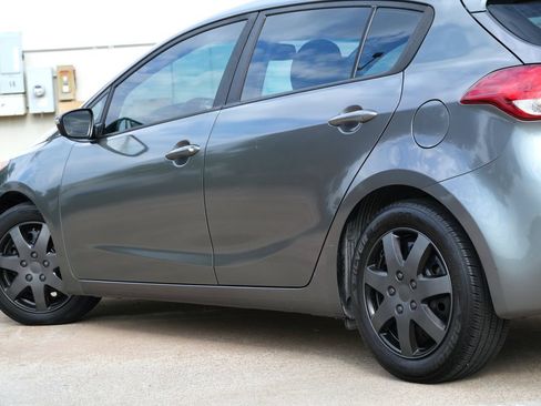Used 2016 Kia Forte LX FWD image 33