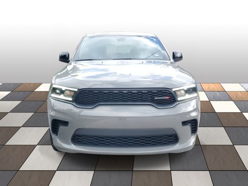 Used 2023 Dodge Durango GT image 2