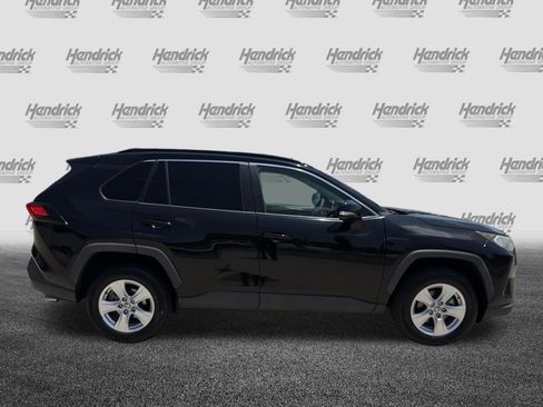 Used 2021 Toyota RAV4 XLE AWD/4WD image 11