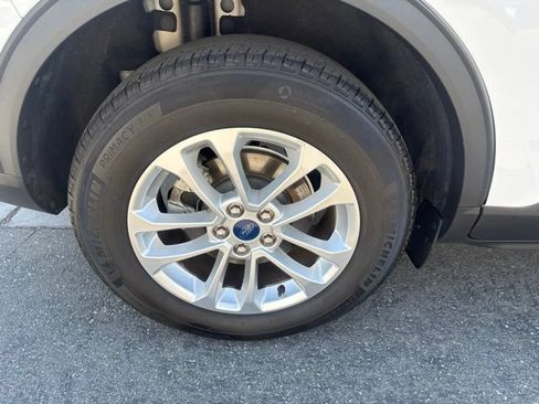 Used 2022 Ford Escape SE FWD image 29