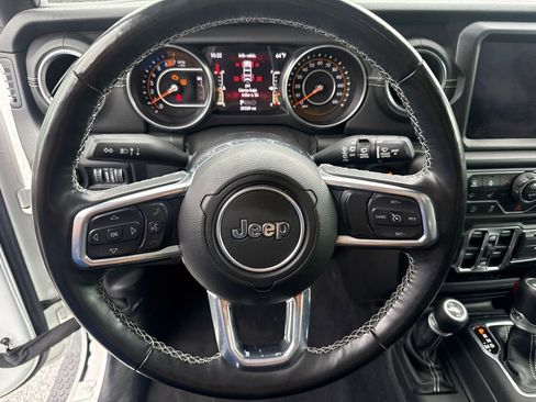 Used 2021 Jeep Wrangler Unlimited Sahara w/ Uconnect 4C Nav & Sound Group AWD/4WD image 19