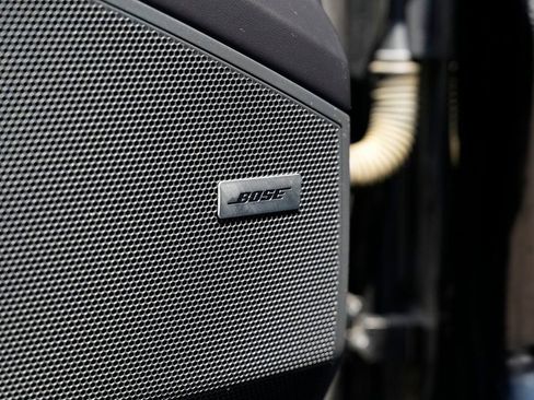 Used 2022 Porsche Cayenne Turbo image 32