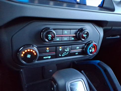 Used 2024 Ford Bronco Black Diamond image 20