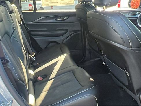 New 2025 Jeep Grand Cherokee Altitude w/ Trailer Tow Package image 17