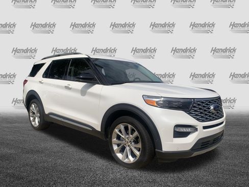 Used 2021 Ford Explorer Platinum w/ Equipment Group 601A AWD/4WD image 2