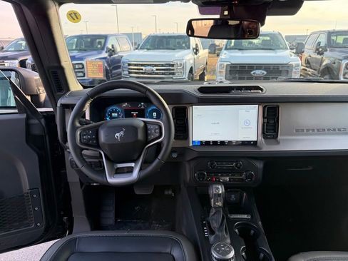 New 2025 Ford Bronco Outer Banks image 12