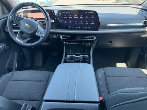 New 2026 Chevrolet Traverse LT w/ Enhanced Driving Package FWD image 7