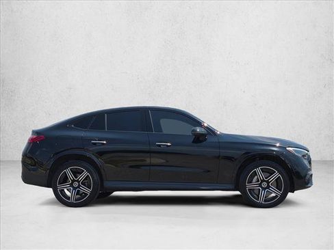 Used 2024 Mercedes-Benz GLC 300 4MATIC image 4