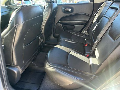 Used 2019 Jeep Compass Limited AWD/4WD image 11