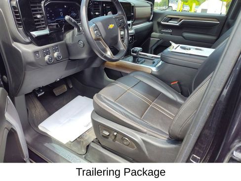 Used 2022 Chevrolet Silverado 1500 High Country w/ High Country Premium Package AWD/4WD image 14