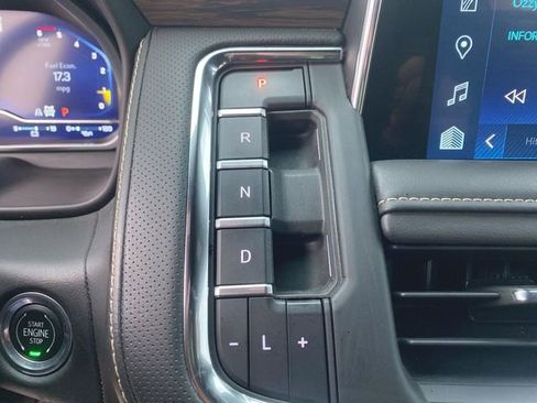 Used 2023 Chevrolet Tahoe Premier w/ Advanced Technology Package image 15