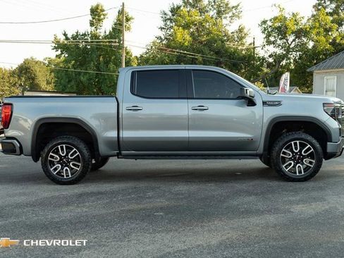 Used 2023 GMC Sierra 1500 AT4 w/ Technology Package image 4
