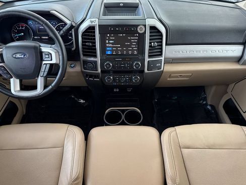 Used 2019 Ford F250 Lariat w/ Lariat Ultimate Package AWD/4WD image 4